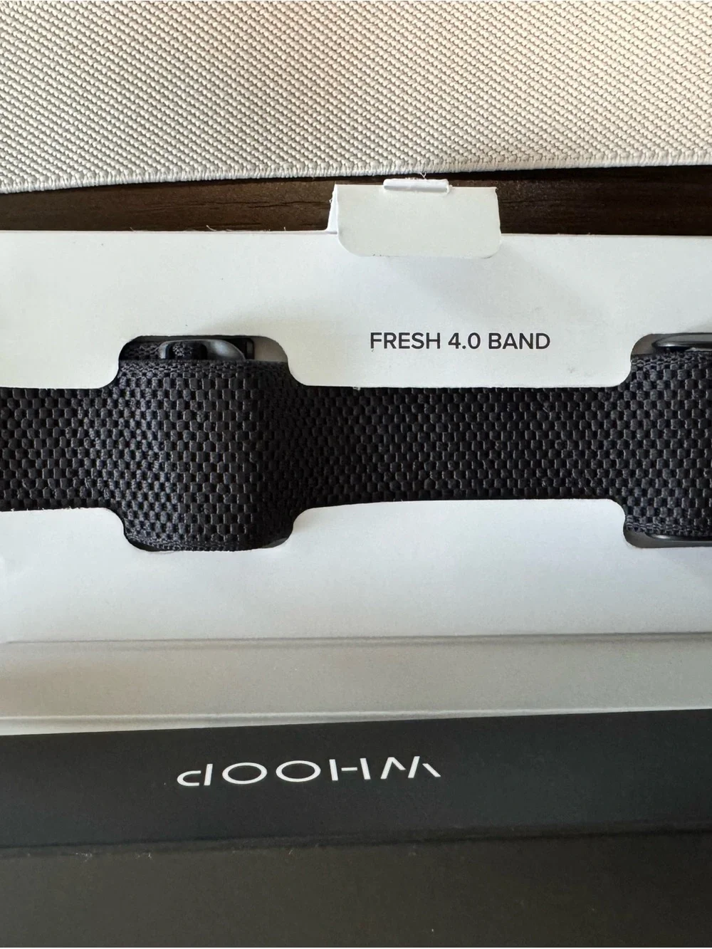 WHOOP 4.0 Tracker Bundle - 5 Straps (1 Brand New), Battery Pack & Gift Box